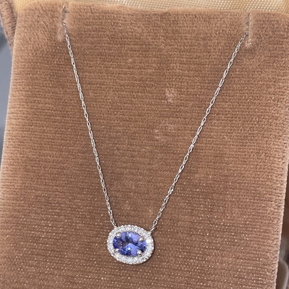 Solid 10K White Gold Natural Tanzanite Gem Faux Diamond Halo Necklace (not 14K) - Picture 4 of 13